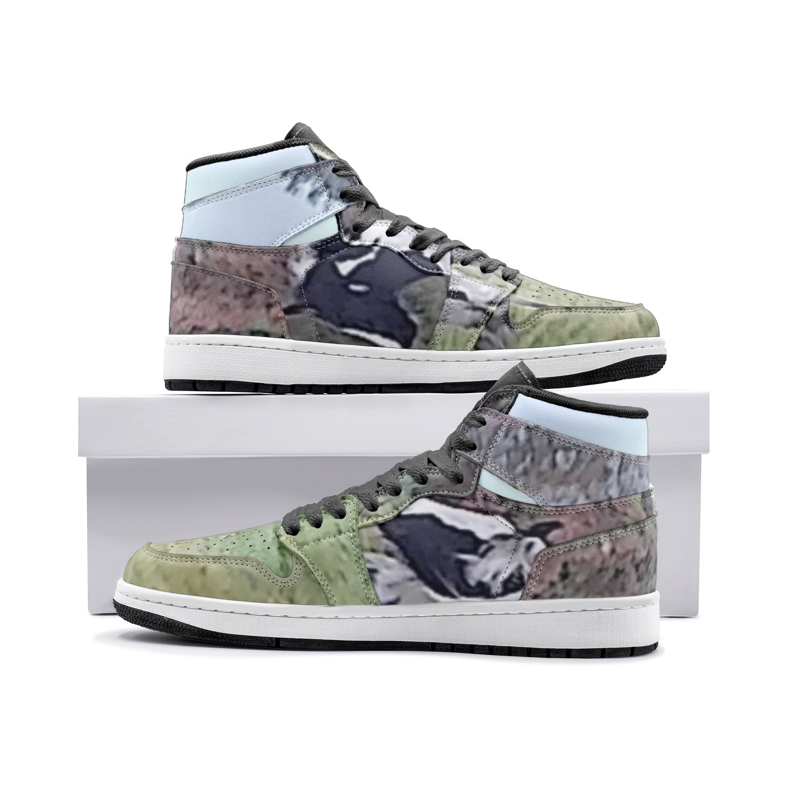 horses Unisex Sneaker TR