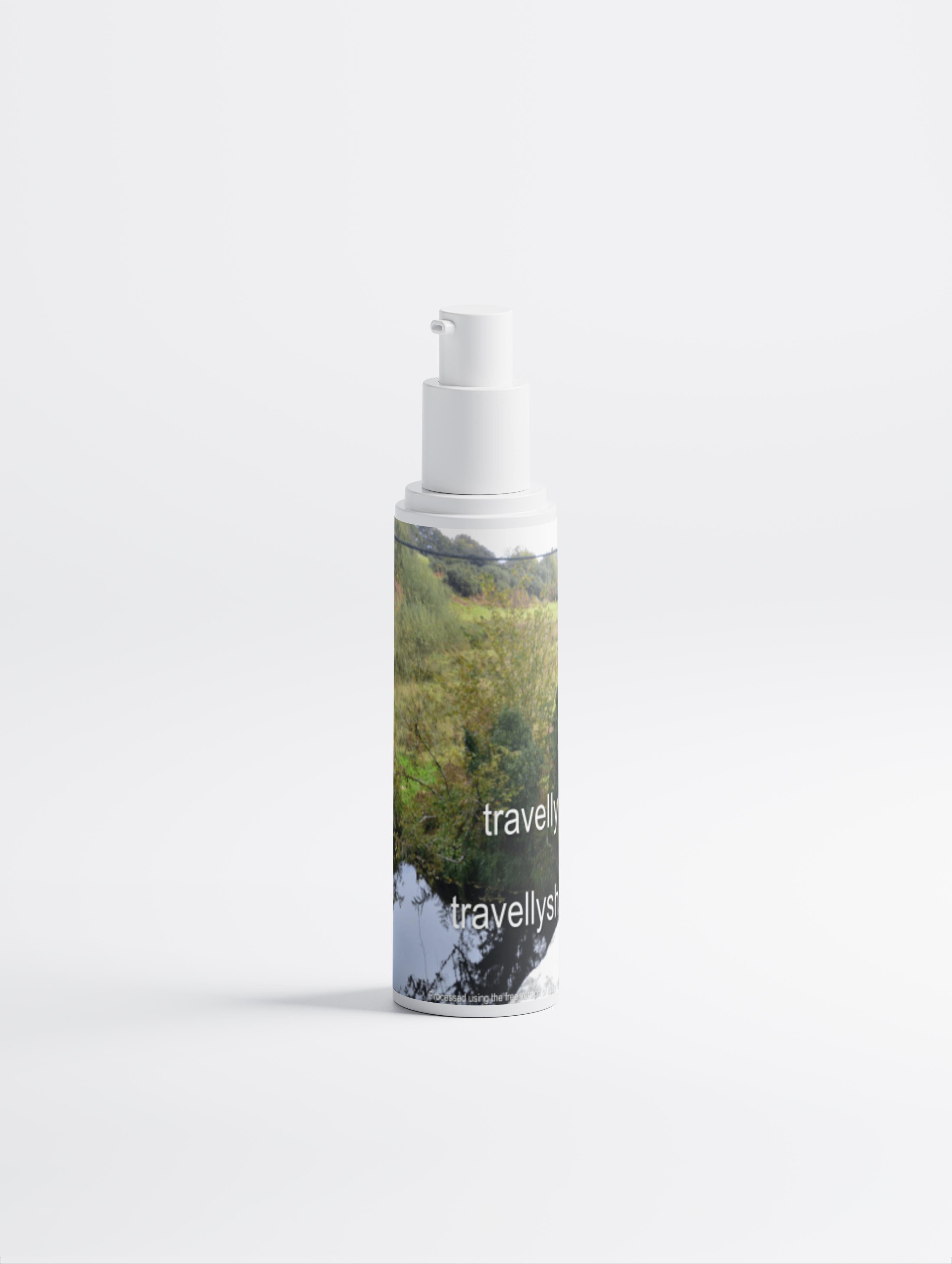 travelly shoots Retinol Alternative Moisturiser